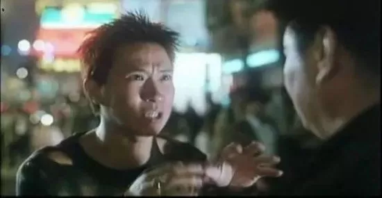 後經過多年的臥薪嘗膽,終於憑藉《我要成名》中厚重沉澱的演技獲得了