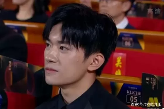 黃曉明會獲獎終於有了答案。70後老牌藝人戰勝了00後的新生代藝人,同時周