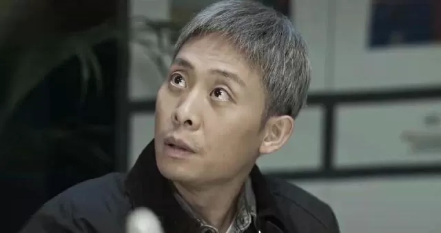 首先,他們覺得狗仔截圖中男明星的名字是兩個字,和