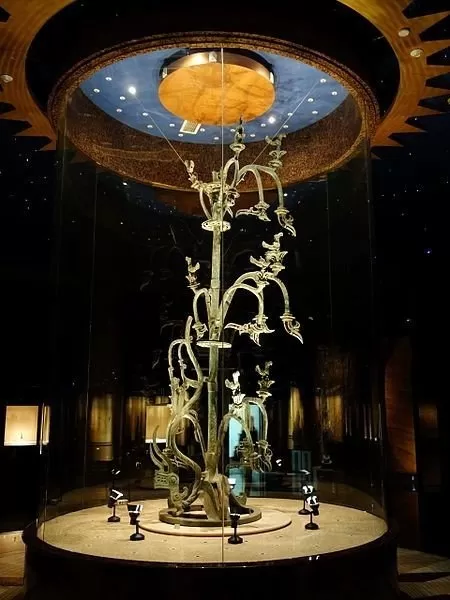 看完西方的青銅文明,回到中國,專家們卻為我們自己的歷史糾結起來